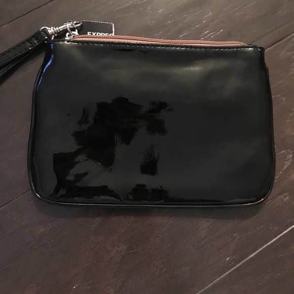 Cute express wristlet tan and black with tag - Picture 3 of 3